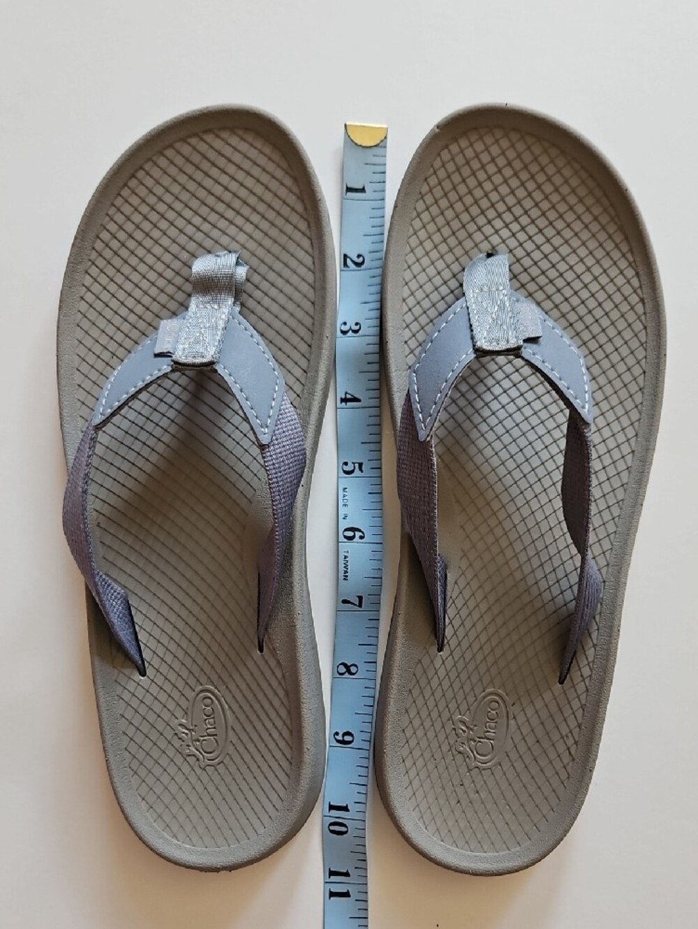 Chaco Size 8.5 Women's Neutral Beige Flip Flop Sandals with Light Taupe Straps - Picture 7 of 10